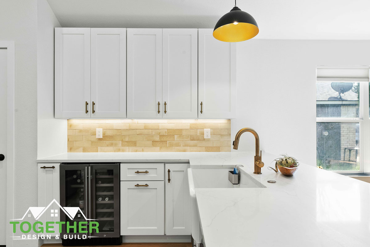 Stunning-white-kitchen